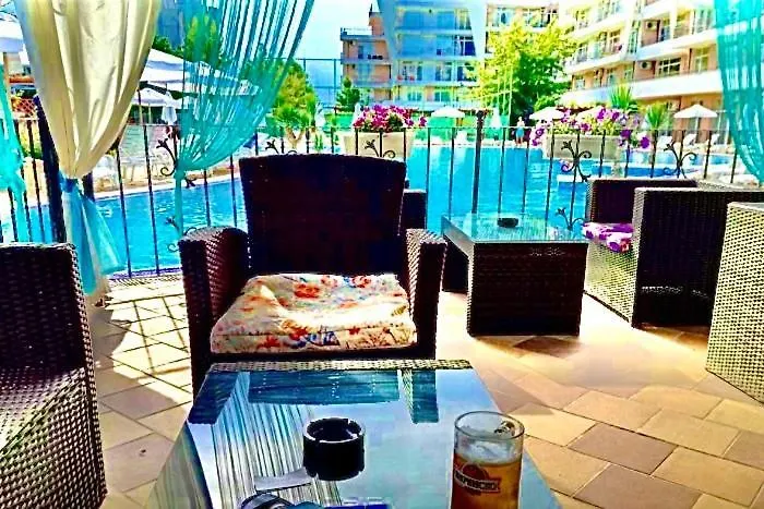 Grand Kamelia Complex 公寓