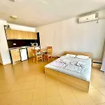 Grand Kamelia Complex סאני ביץ'